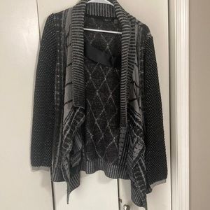 Patterned cardigan by Dex. Very comfortable and pretty thick knitted material.